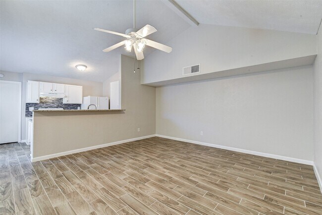 Building Photo - 17419 Ranch Country Rd