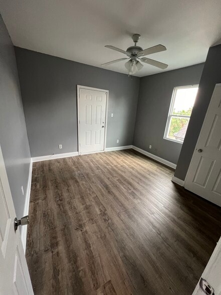 Building Photo - 2165 N Tonti St