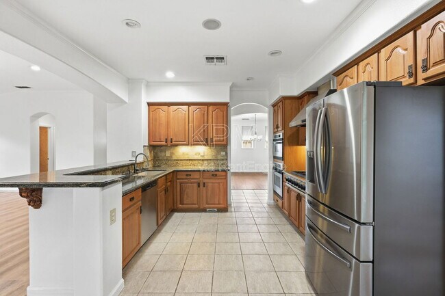 Building Photo - 5956 St Andrews Dr