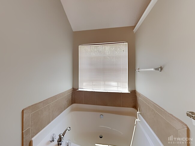 Building Photo - 6469 Snowden Dr