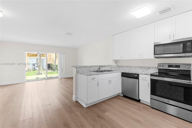 Building Photo - 3178 SW 128th Terrace
