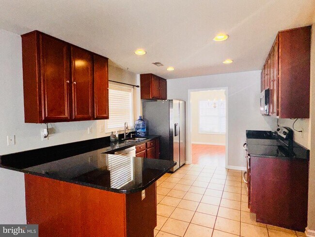 Building Photo - 42 Fuzzy Tail Dr