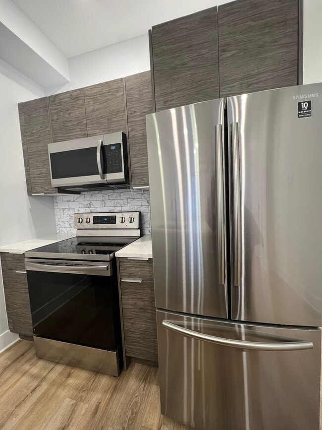 Building Photo - 4242 W Girard Ave