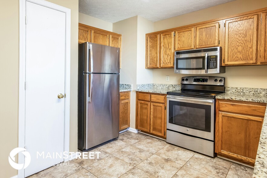 Building Photo - 400 Brannon Hill Ct