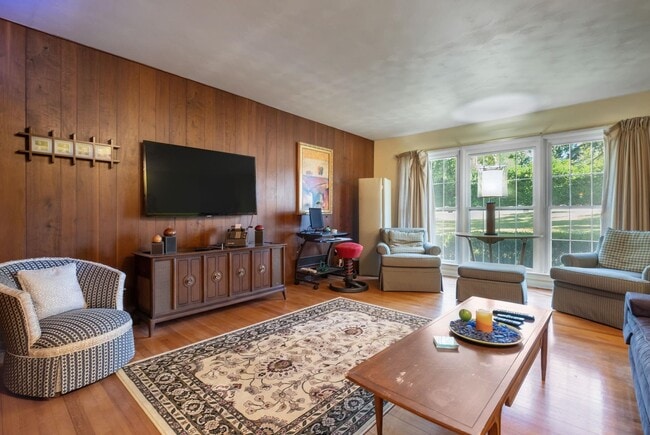 Building Photo - 1716 S Meridian St