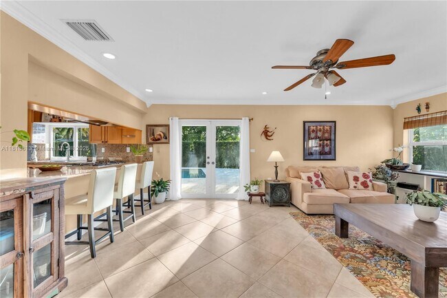 Building Photo - 12600 SW 70th Ave