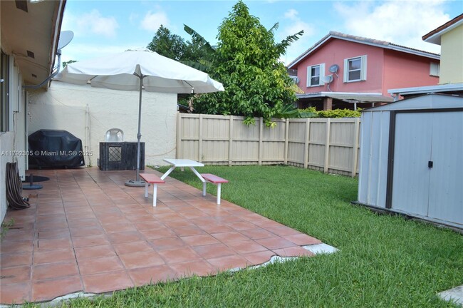 Building Photo - 10933 SW 146th Ct
