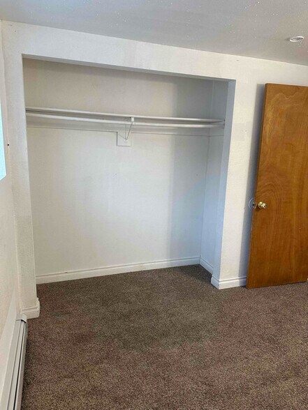 Building Photo - 4027 E 8th Ave