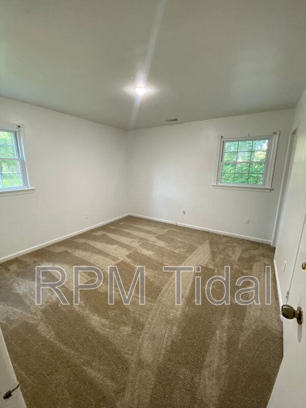 Building Photo - 447 Whealton Rd