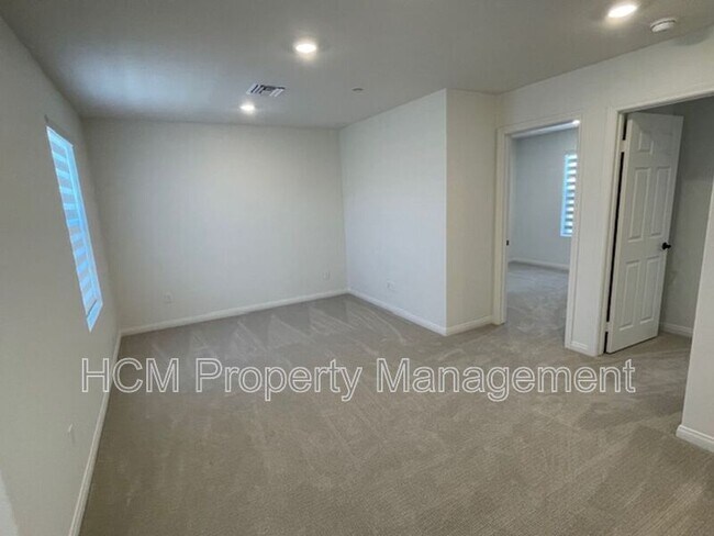 Building Photo - 4021 E Coronado Privado