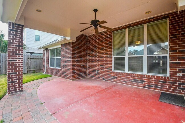 Building Photo - 1407 Sullivan Springs Dr