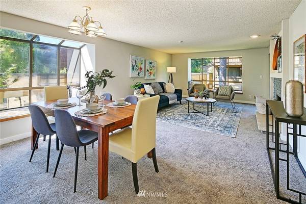 Building Photo - 10545 Meridian Ave N