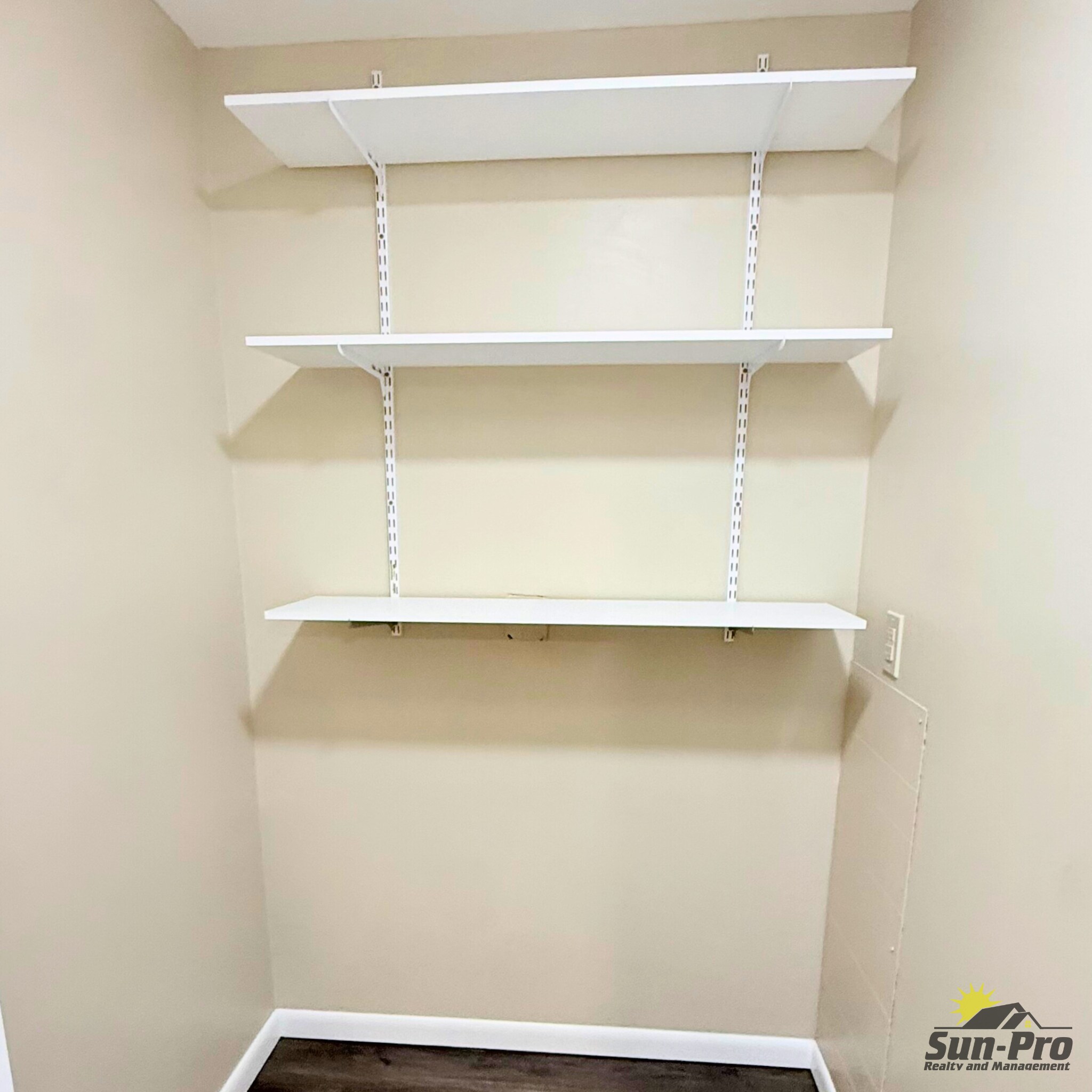 Building Photo - 108 Lacosta Ln