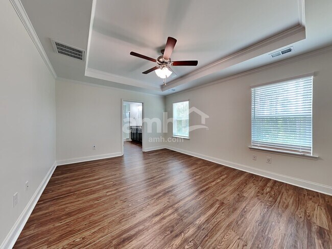 Building Photo - 300 Bering Ln