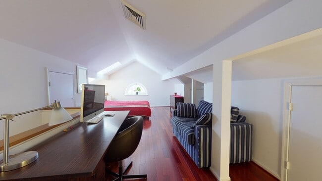 Building Photo - McLean Gardens 1,000 Sq Foot Loft Style Ap...