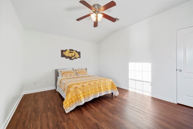 Building Photo - 18626 Prairie Larkspur Dr