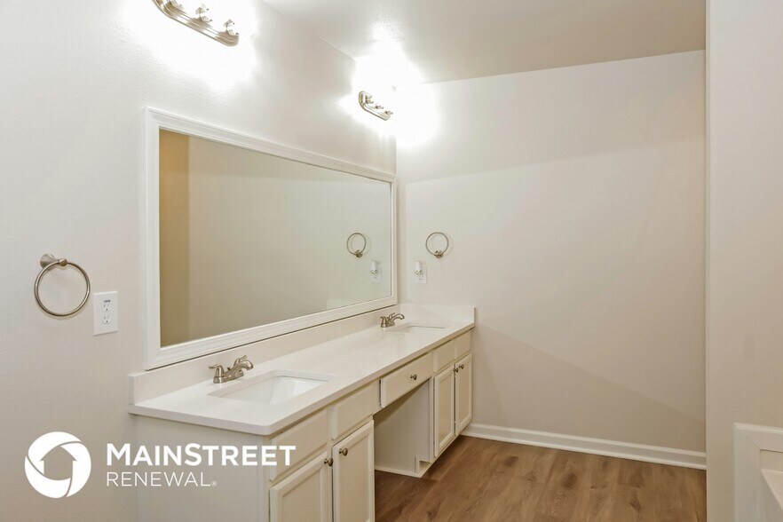 Building Photo - 28200 Kawana Ct