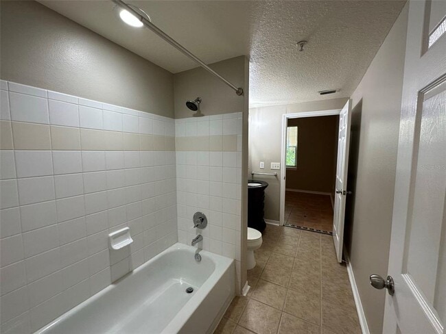 Building Photo - 1910 E Palm Ave