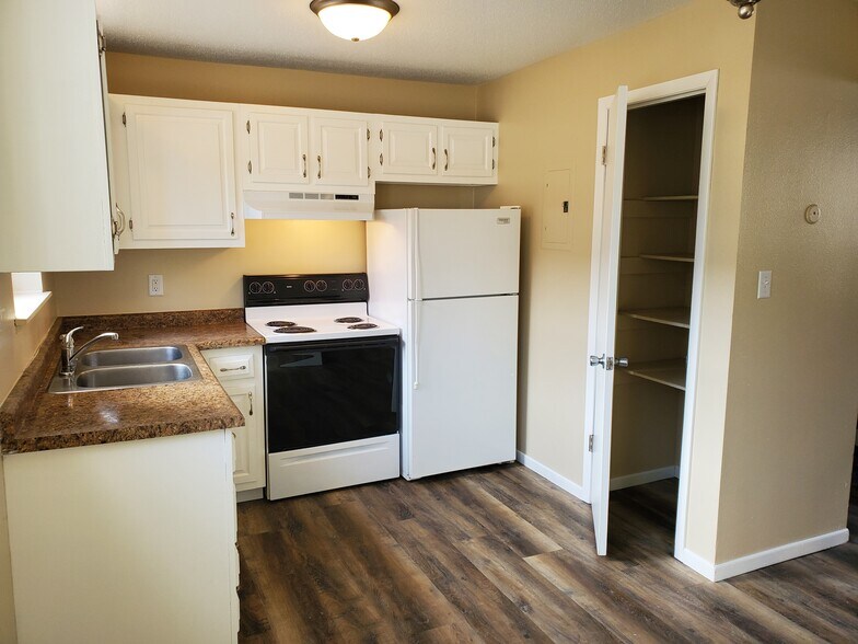 Building Photo - 1016 N 39th St