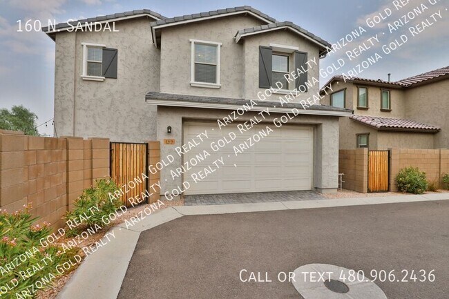 Building Photo - 160 N. Sandal-
