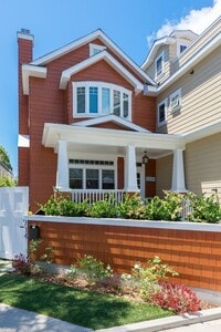 Building Photo - Four-bedroom home in the heart of the Village, offered furnished long-term lease. Ideally located...