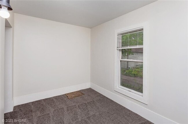 Building Photo - 1215 Clark St