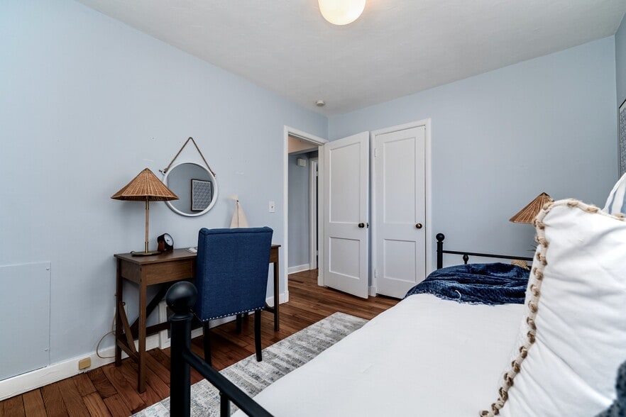 Building Photo - 511 Donna Dr