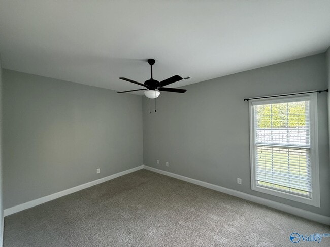 Building Photo - 219 Woodgrove Dr
