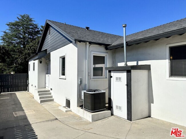 Building Photo - 510 Avenue 64