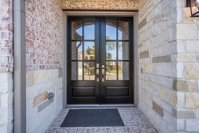 Building Photo - 7845 Charter Hill Dr