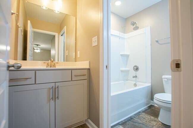 Building Photo - Pet Friendly Three Bedroom!