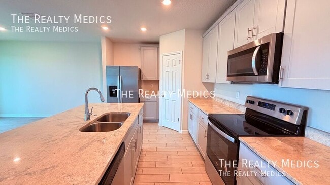 Building Photo - 702 Alta Vista Ct