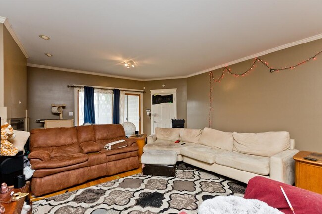 Primary Photo - 3 bedroom in Chicago IL 60612