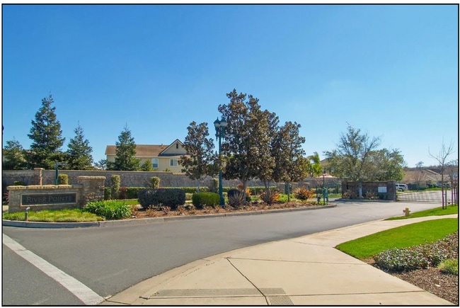 Building Photo - Lovely 1 Story Home in Riverpointe Communi...