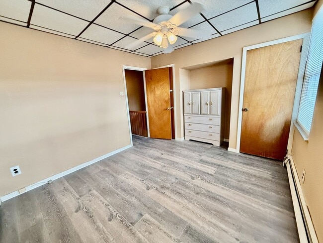 Building Photo - Recently UPDATED 3 BD/1 BA HOUSE in great East Passyunk/LOMO location w/ new Engineered Wood Floo...