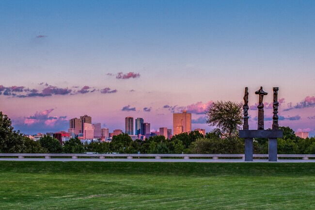 Building Photo - 4500 Westridge Ave