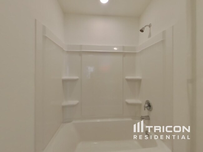 Building Photo - 3072 Dawn Sound Dr