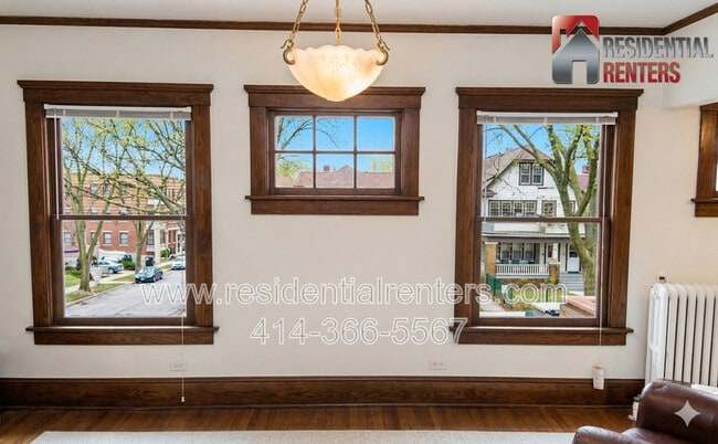 Building Photo - 3002 N Frederick Ave