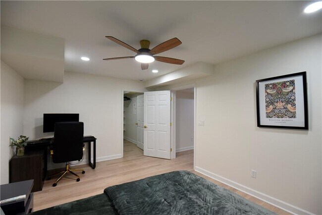Building Photo - 1805 Kingsbridge Ct