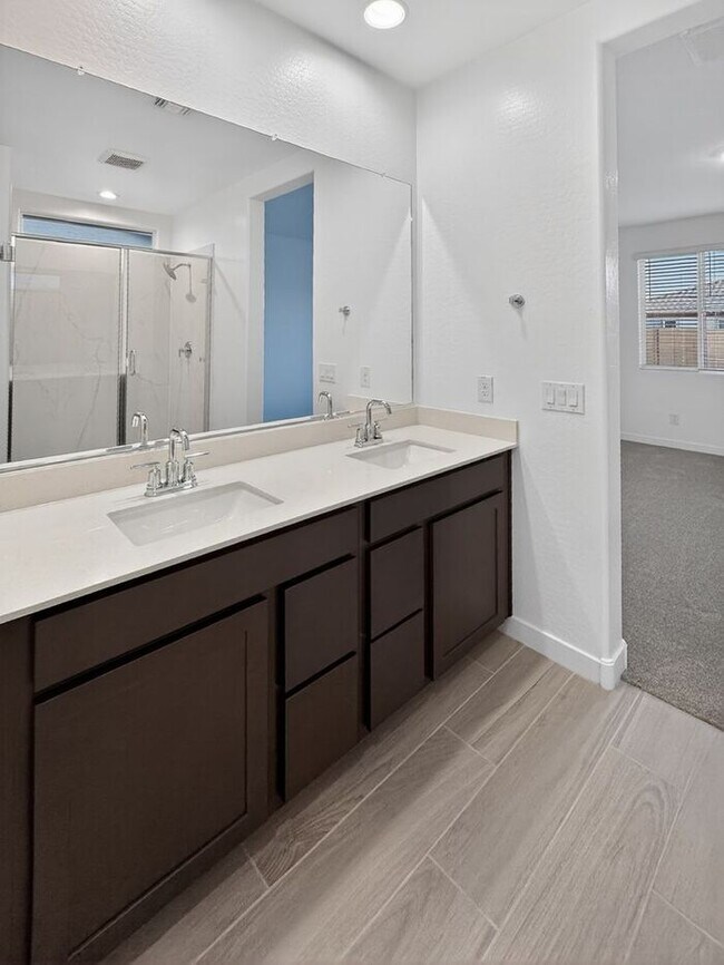 Building Photo - New Home at Wester Gardens! 4 Bedroom 3 Bathrooms!