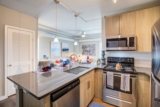 Building Photo - The Lofts at Twenty25