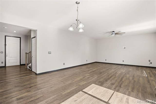 Building Photo - 92 Homestead Way