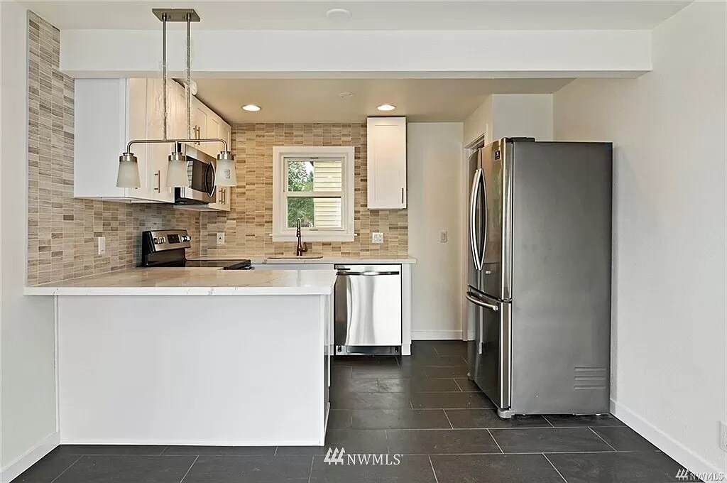 Building Photo - 3716 S Roxbury St