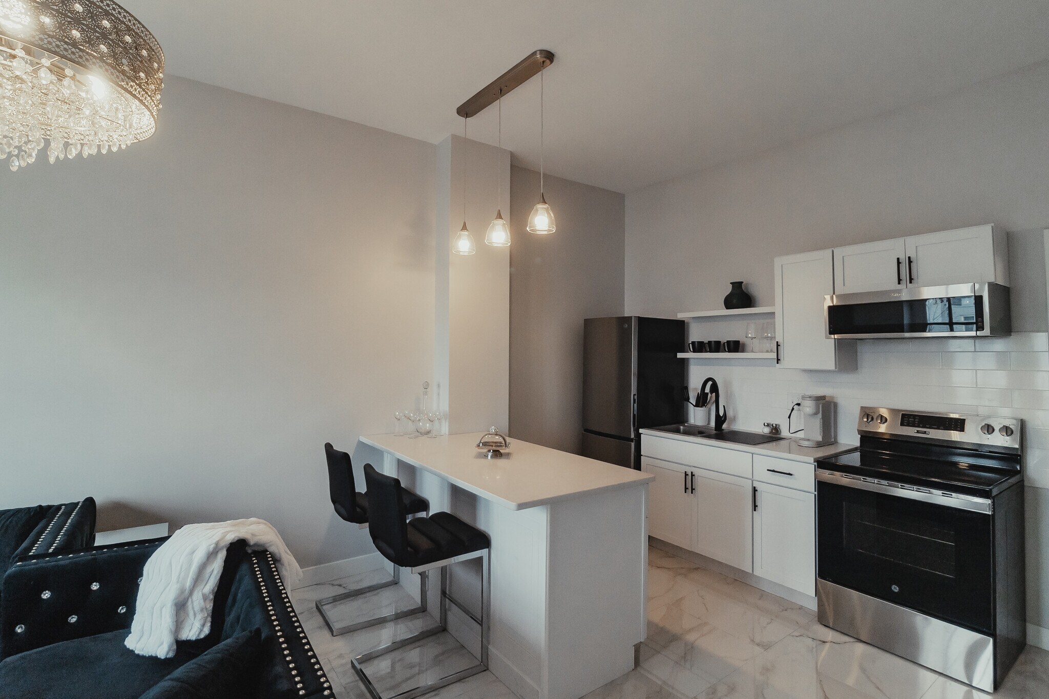 Building Photo - 714 N Main St