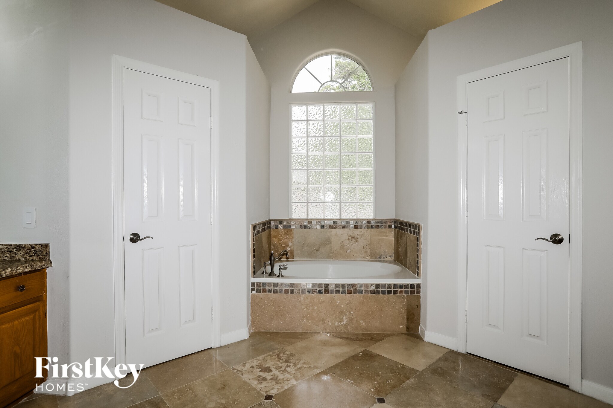 Building Photo - 108 N Rockfern Ct