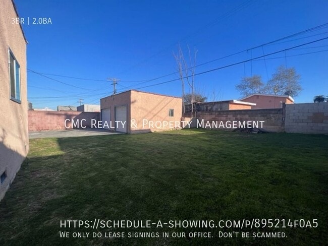 Building Photo - 1932 W 76th St