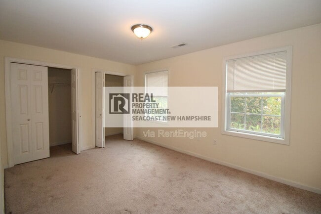 Building Photo - 2 Waverly Dr