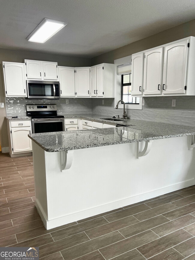 Building Photo - 124 Wolfbay Cir