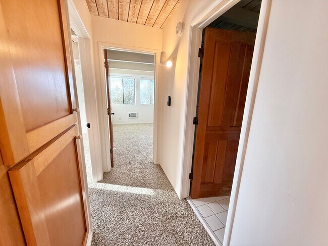 Building Photo - Stunning 2 Bedroom 2 Bath in Laguna Beach