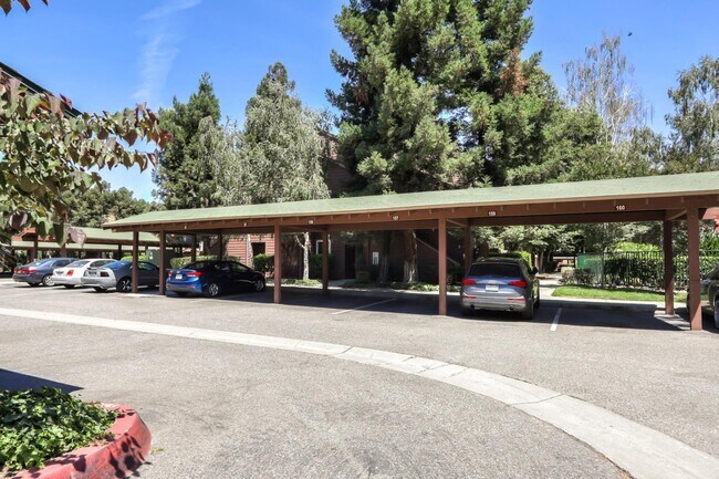 Building Photo - 764 Teatree Ct